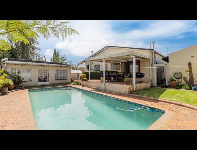 3 BEDROOM HOUSE FOR SALE IN THE HILL